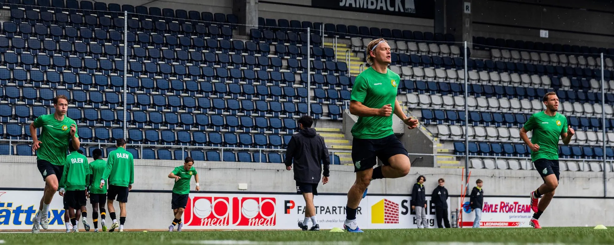 Bortamatch mot KB söndag 13.00 – se den i Bajen+