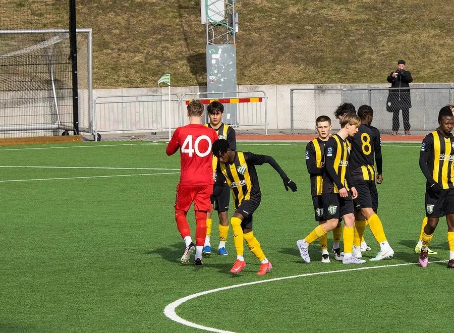 Försäsongsmatcherna för HTFF