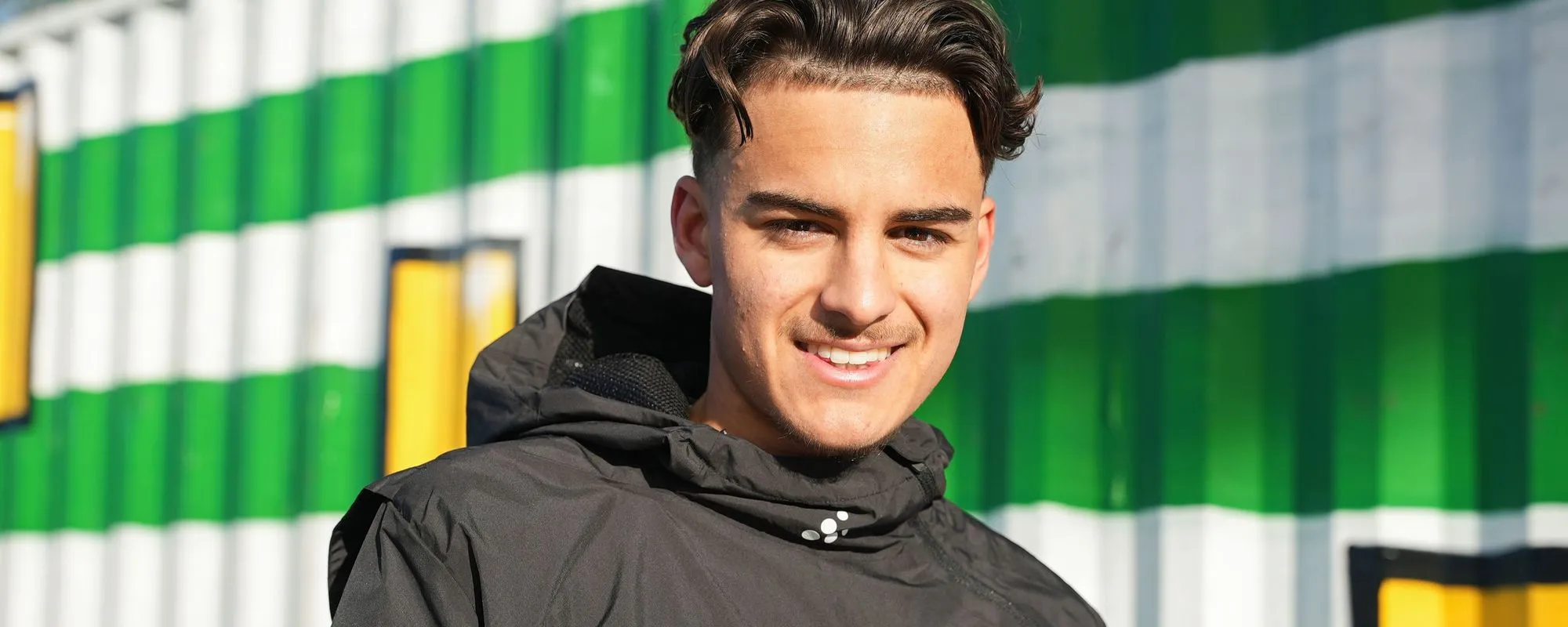 Bajen värvar Milian Öberg