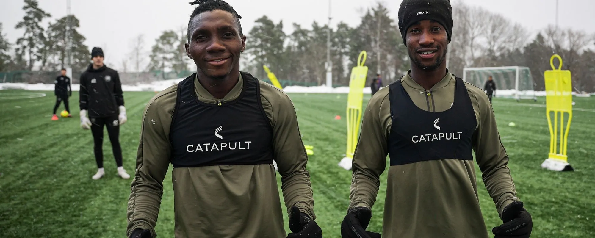 HTFF lånar in Adindu och Okolie